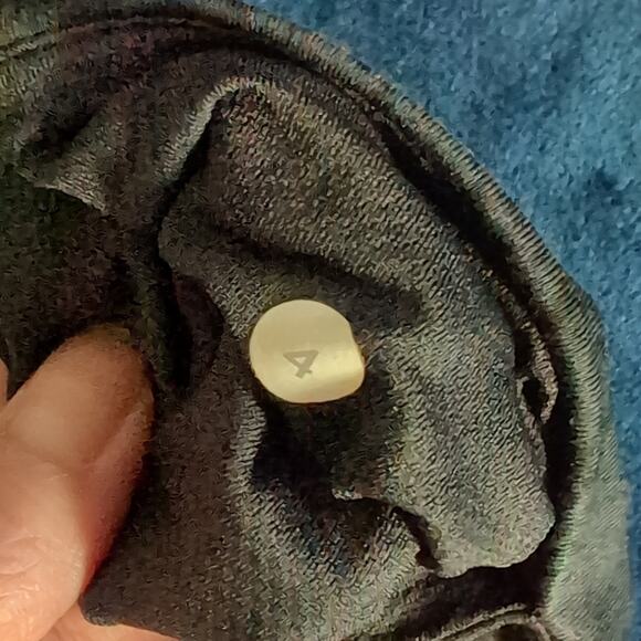 Lululemon Snake Reflective Leggings - Picture 5 of 5